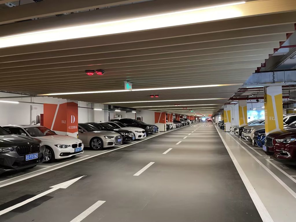 智慧停车：停车导航 + 反向寻车解决方案
